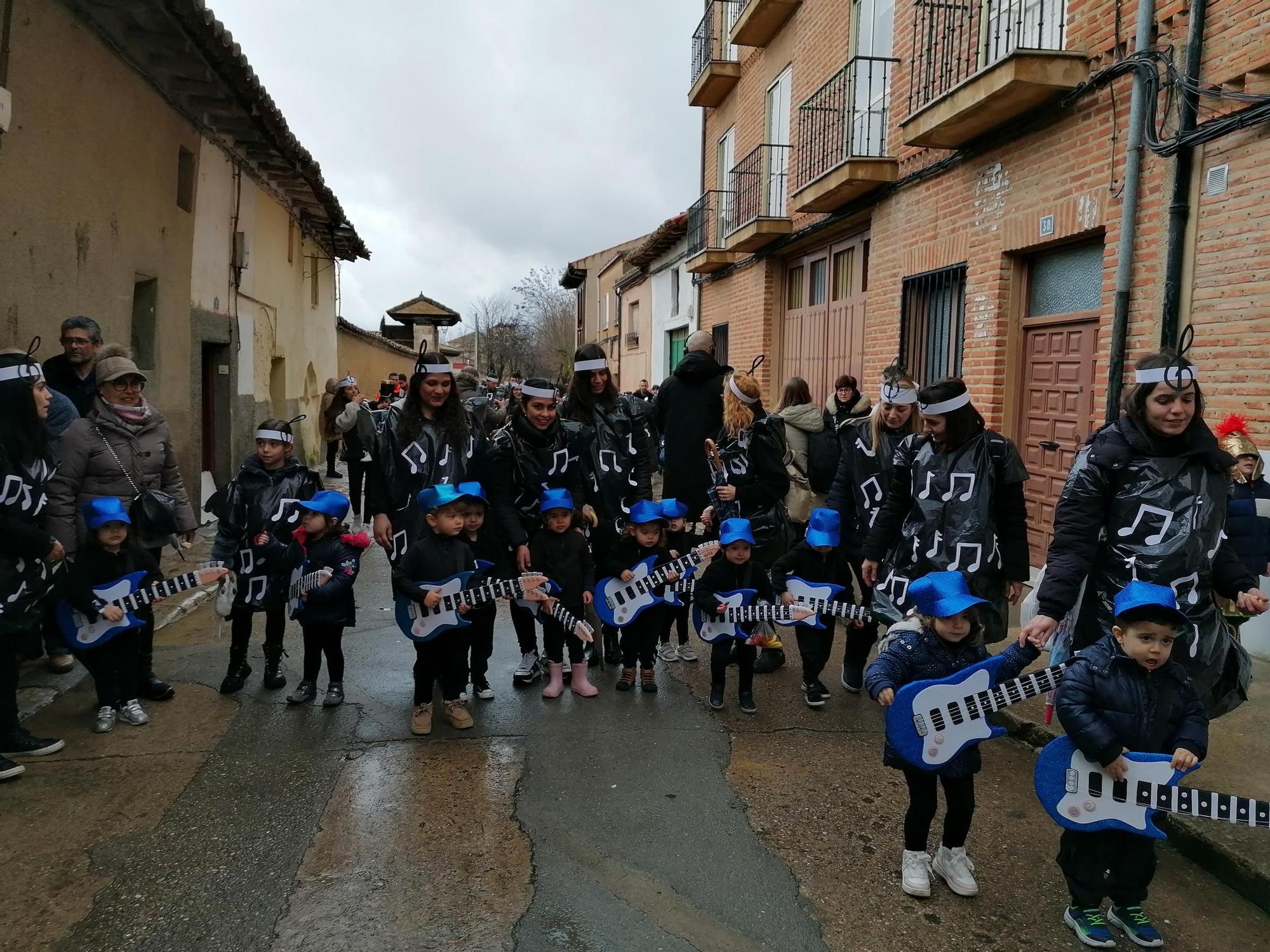 GALERÍA | El desfile de los &quot;chupetines&quot; inaugura el Carnaval de Toro