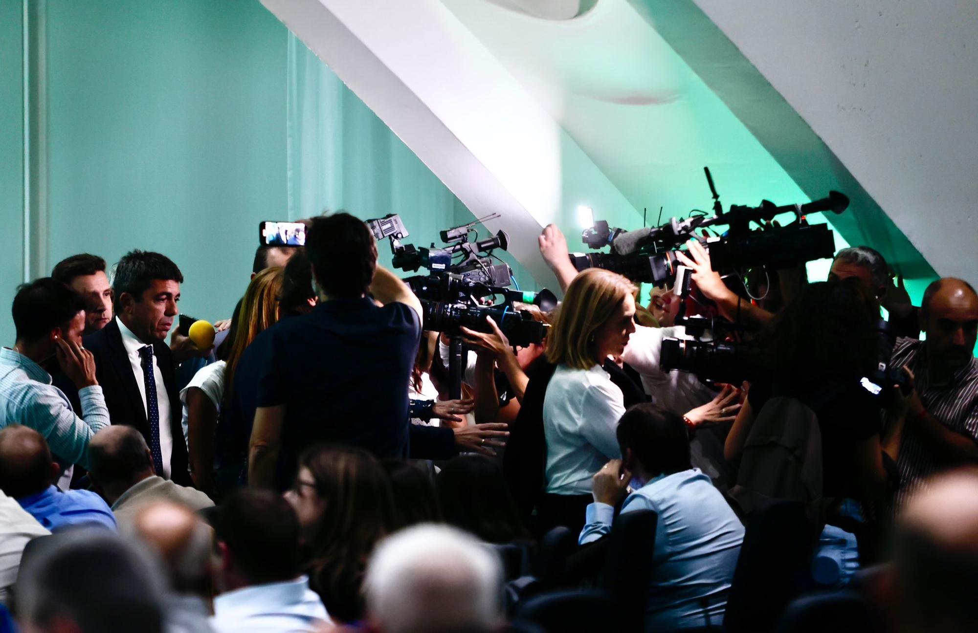 Primer acto de Carlos Mazón tras el funeral de Estado y los abucheos de las víctimas