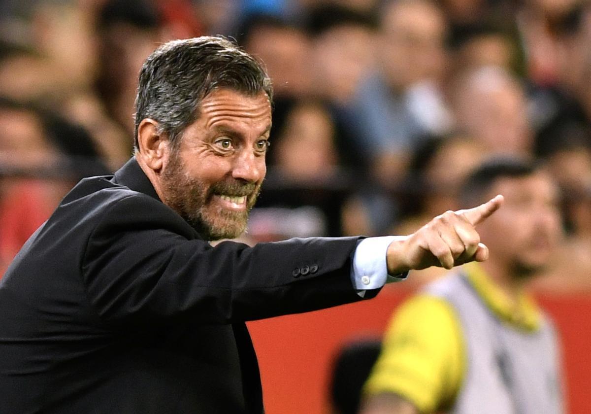 Quique Sánchez Flores releva a Coudet como técnico del Alavés con un contrato hasta 2028.