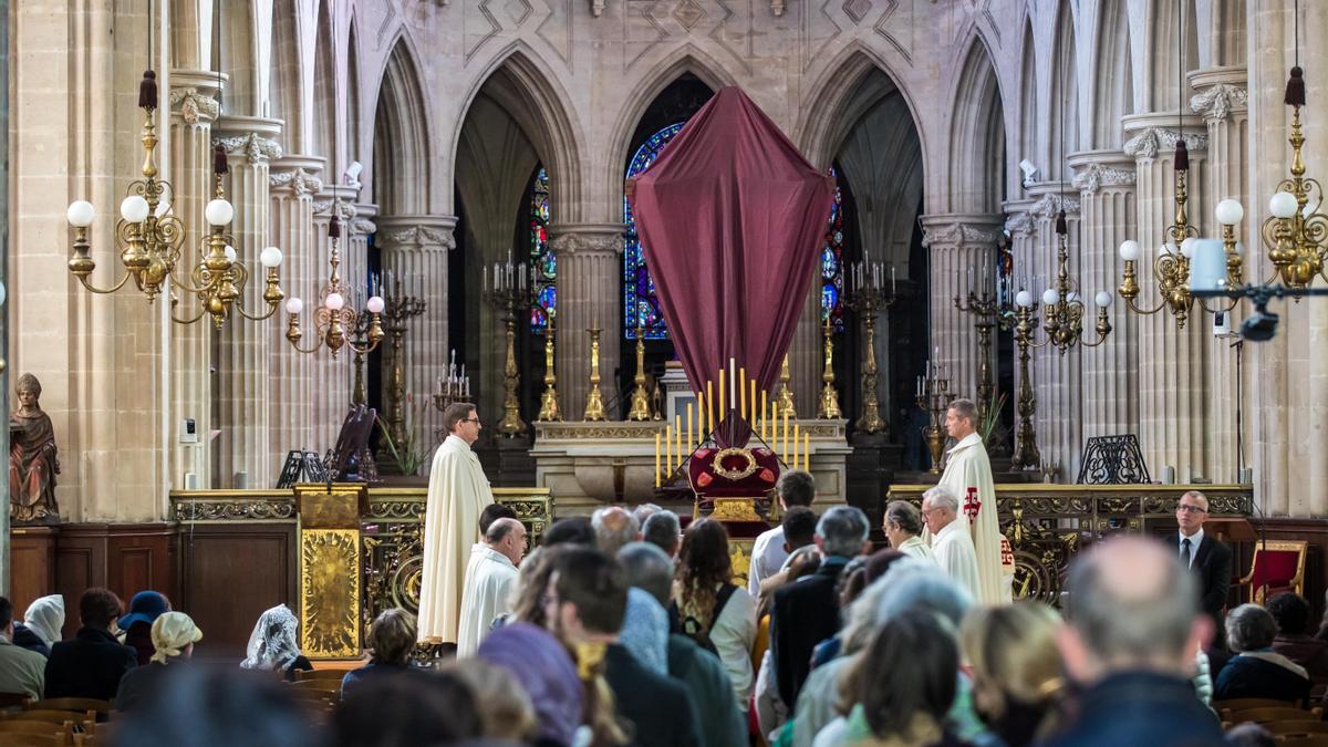 Notre Dame comienza a renacer tres años después del incendio.