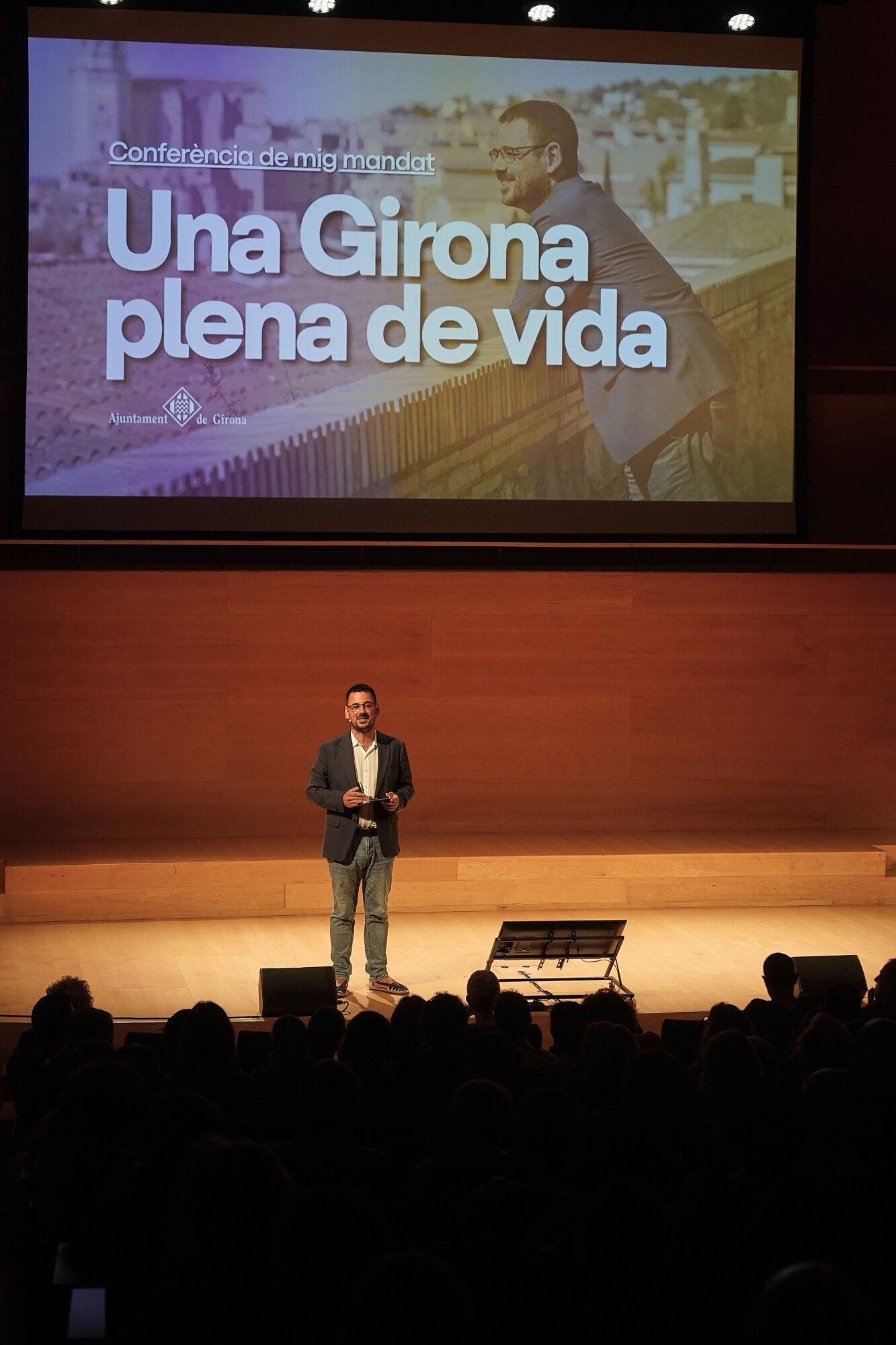 Girona Auditori alcalde de Girona, Lluc Salellas,conferència balanç meitat de mandat propostes pels pròxims dos anys