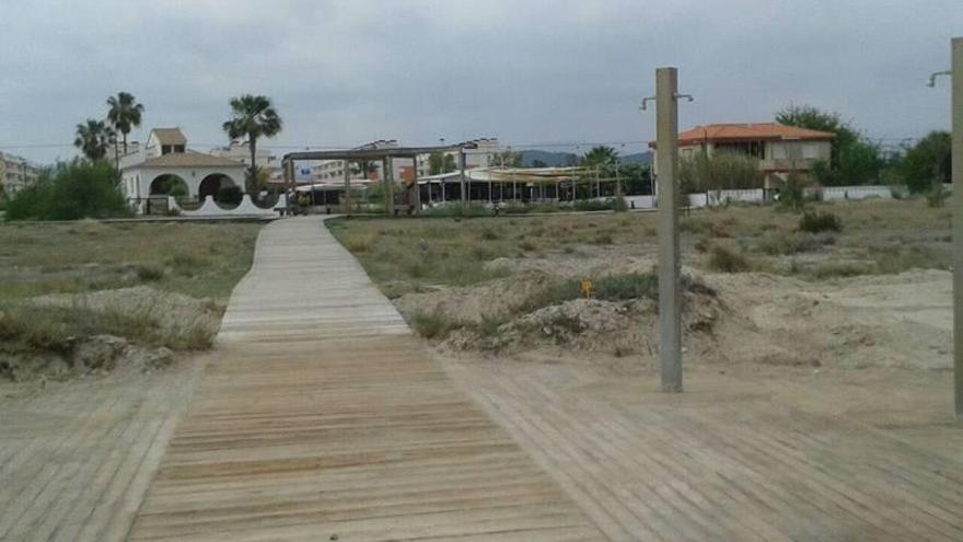 Almenara prepara la playa para la temporada estival