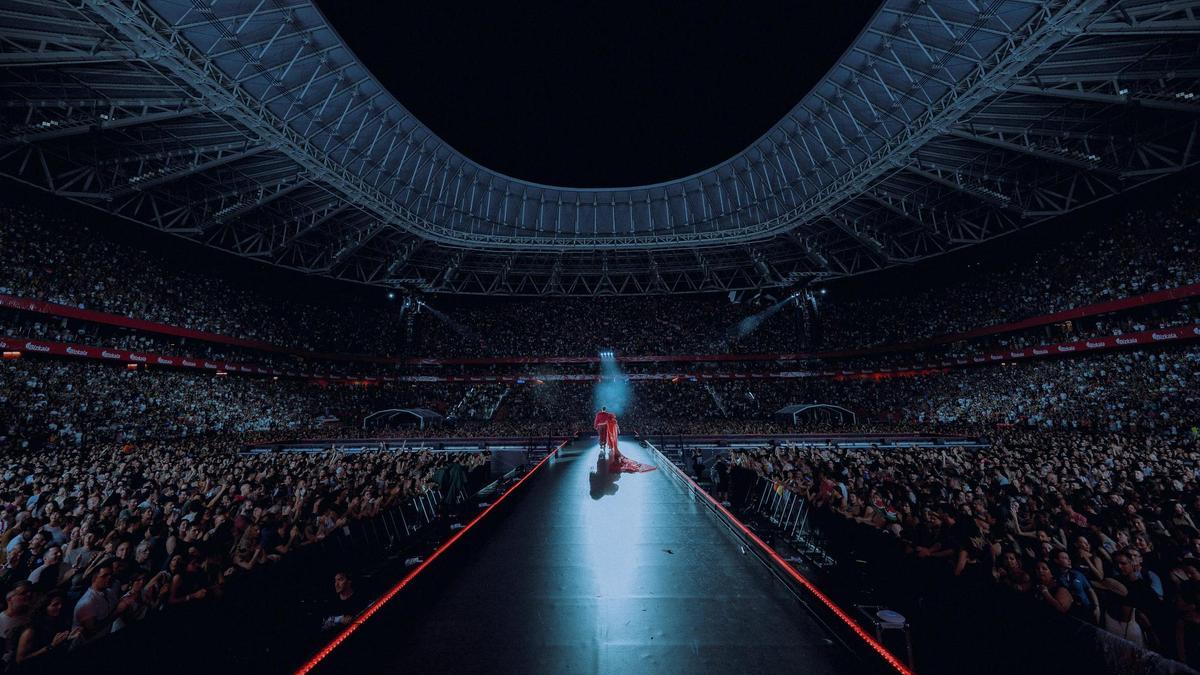 CONCIERTOS ZETAK | La música en euskera rompe fronteras con llenos históricos en los grandes estadios de Madrid y Barcelona, además de Bilbao