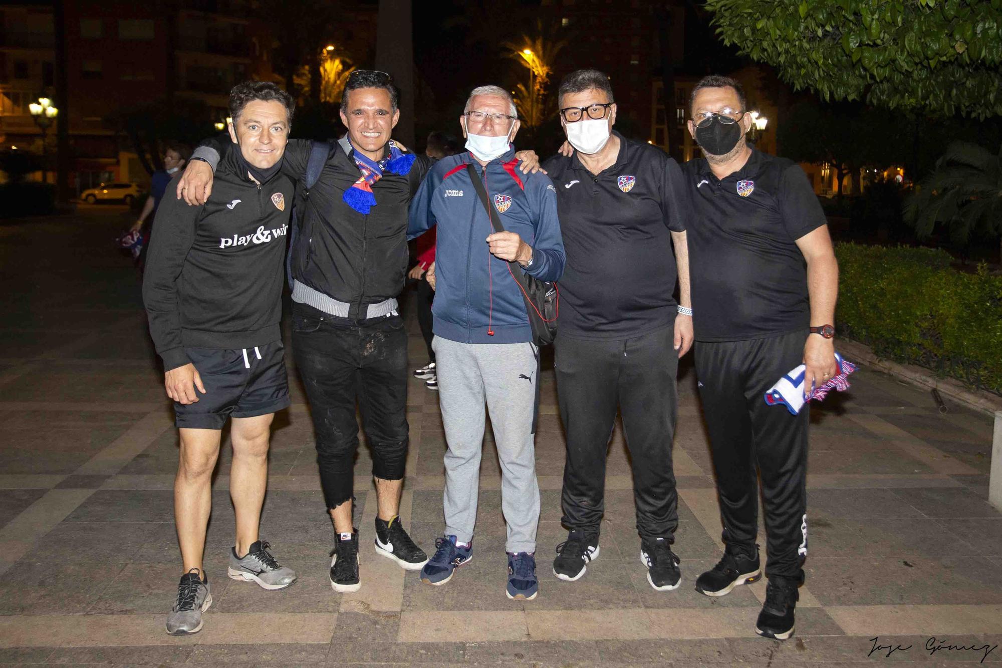 La UD Alzira celebra el ascenso a Segunda RFEF