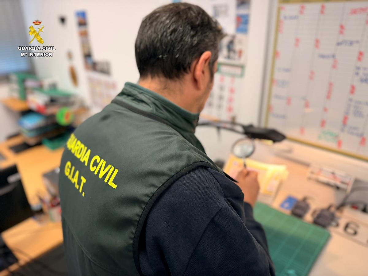 Agente de la Guardia Civil en Cáceres.