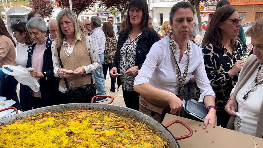 Paella solidaria en Monesterio a favor de la Archicofradía Sacramental