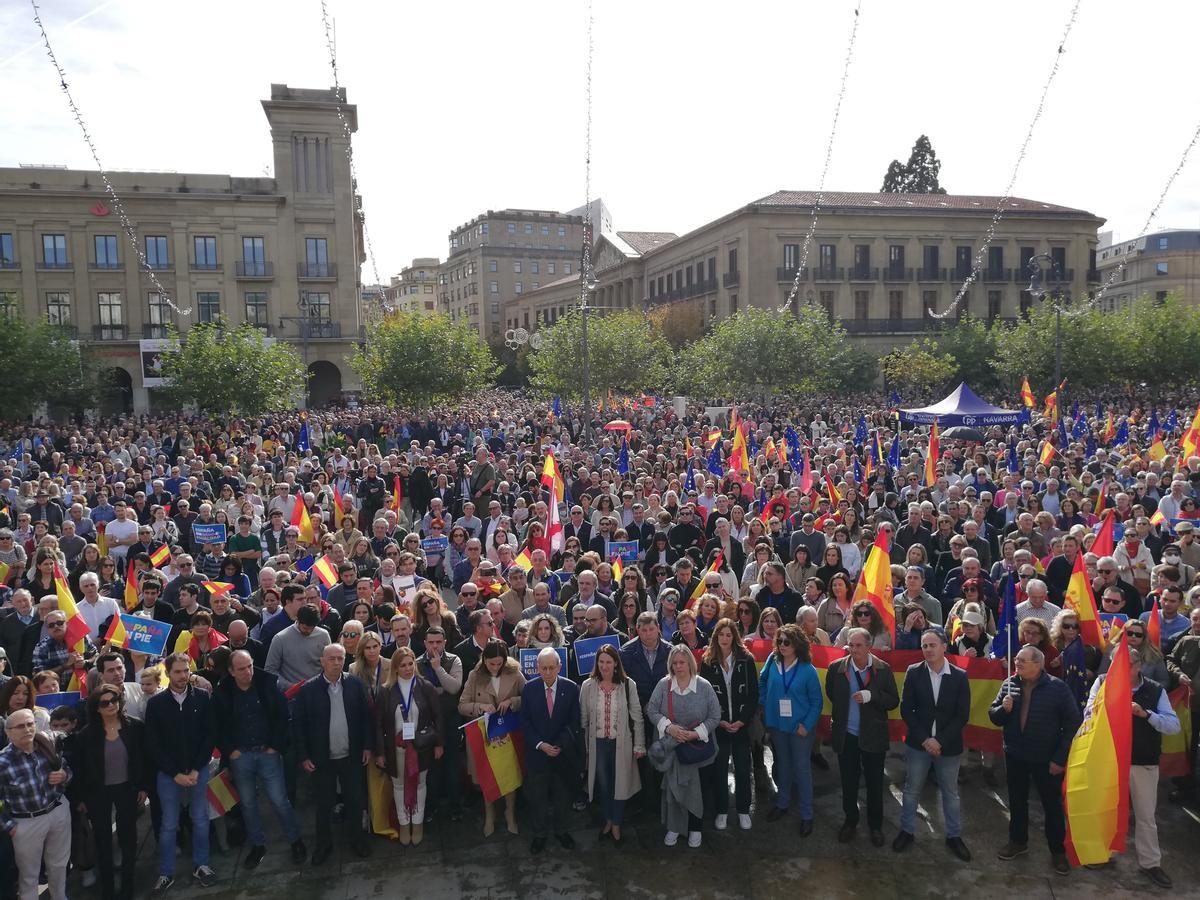 Concentración en Pamplona en contra de la ley de amnistía.