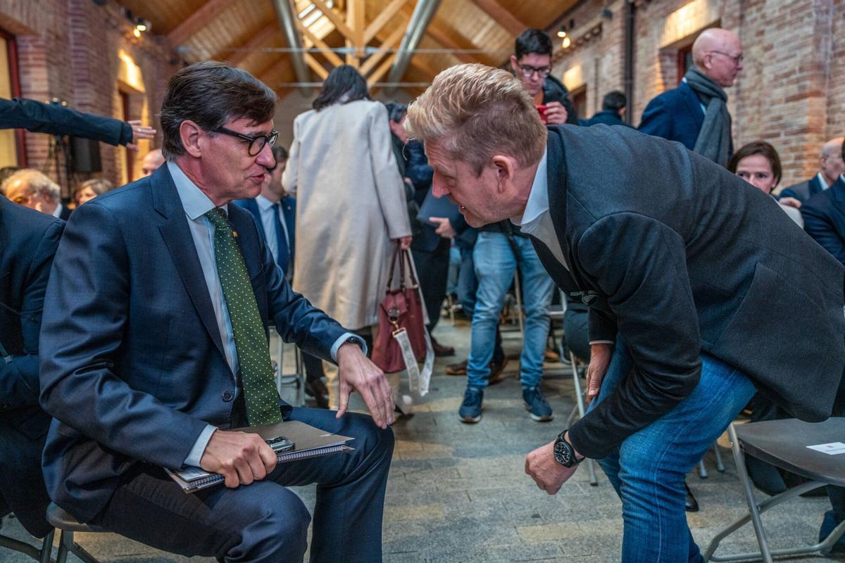 El presidente de la Generalitat, Salvador Illa, presenta el acto 'Accelerem' - Pla d'impuls al vehicle elèctric 2025-2030'.