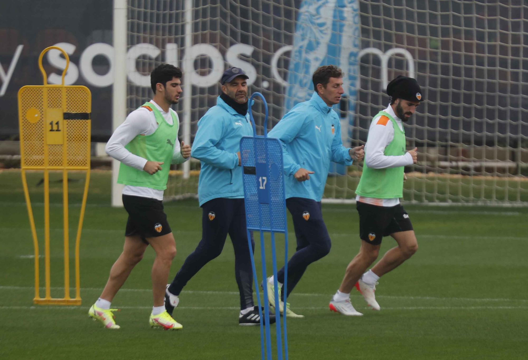 Última sesión antes del partido frente a la Real Sociedad para el Valencia