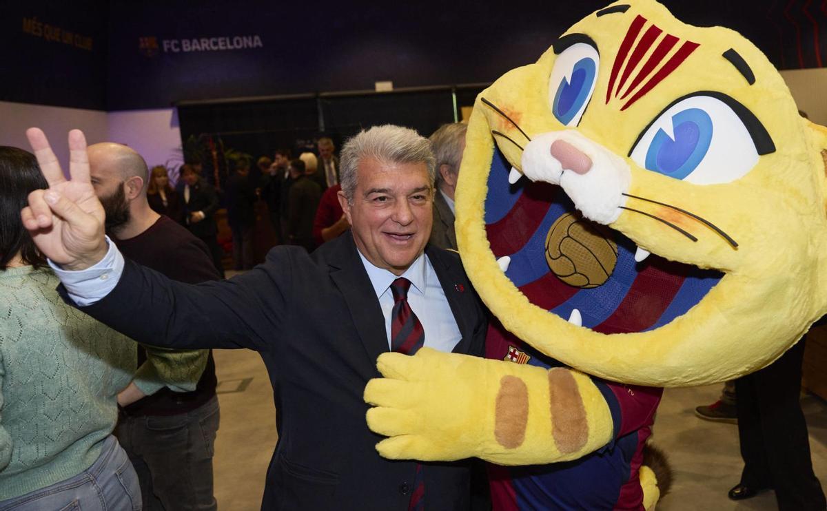 A Laporta ja li demanen la dimissió