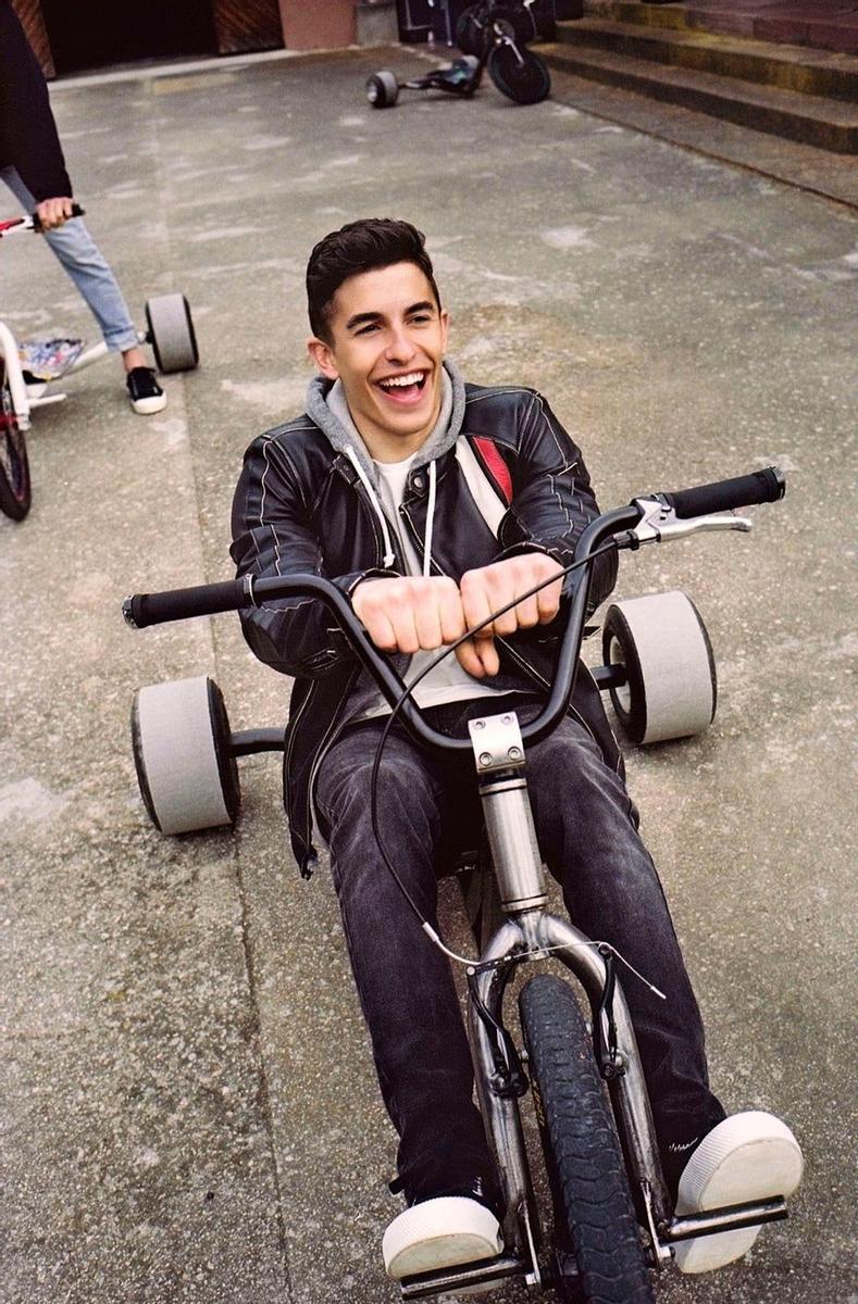 después de esto localizar Templado Pull&Bear y Marc Márquez se unen para crear #MM93xPULLANDBEAR - Stilo