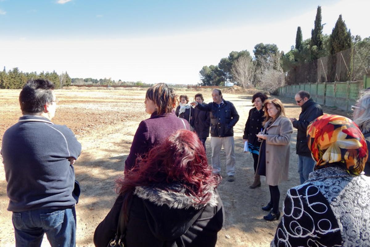 Imatge de l’hort urbà del districte 2, a Terrassa, durant la presentació del programa. Imatge de l’hort urbà del districte 2, a Terrassa, durant la presentació del programa.