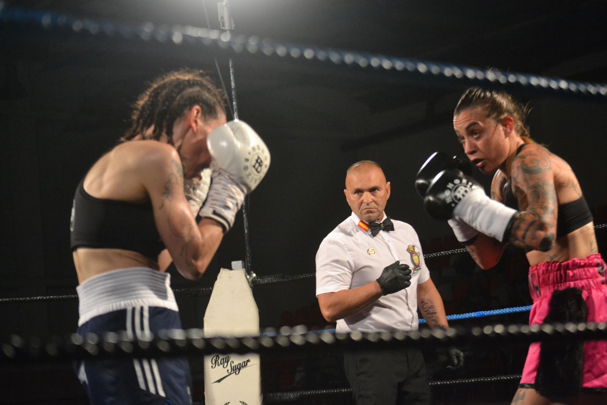 Noche mágica de boxeo en el Polideportivo Melanie Costa de Calvià