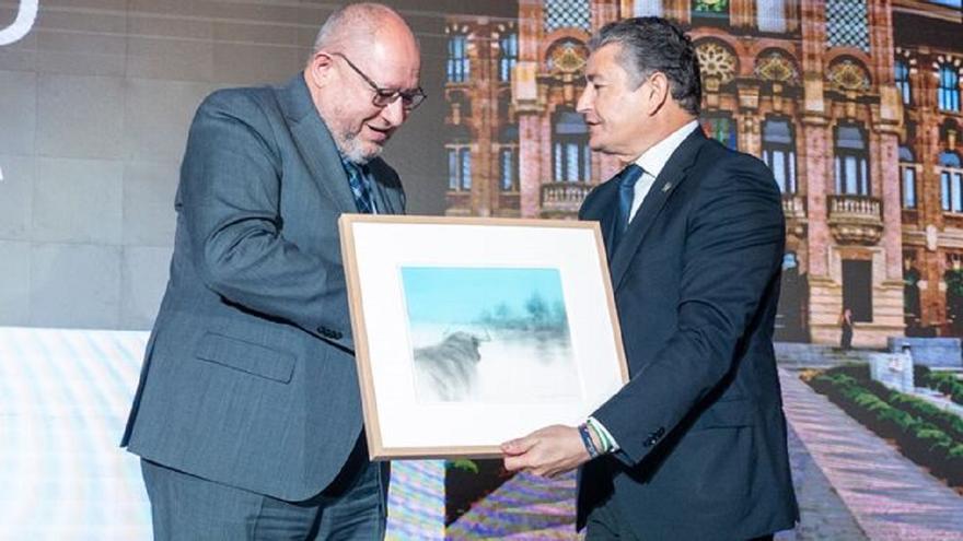 La Facultad de Veterinaria de la UCO, mención especial en los Premios Andalucía de la Tauromaquia