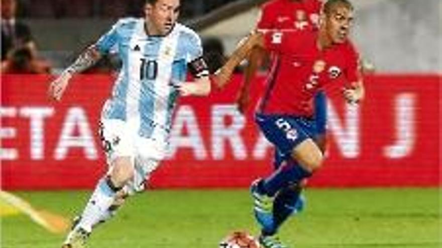 Argentina supera Xile per 1-2        i dimarts jugarà contra Bolívia