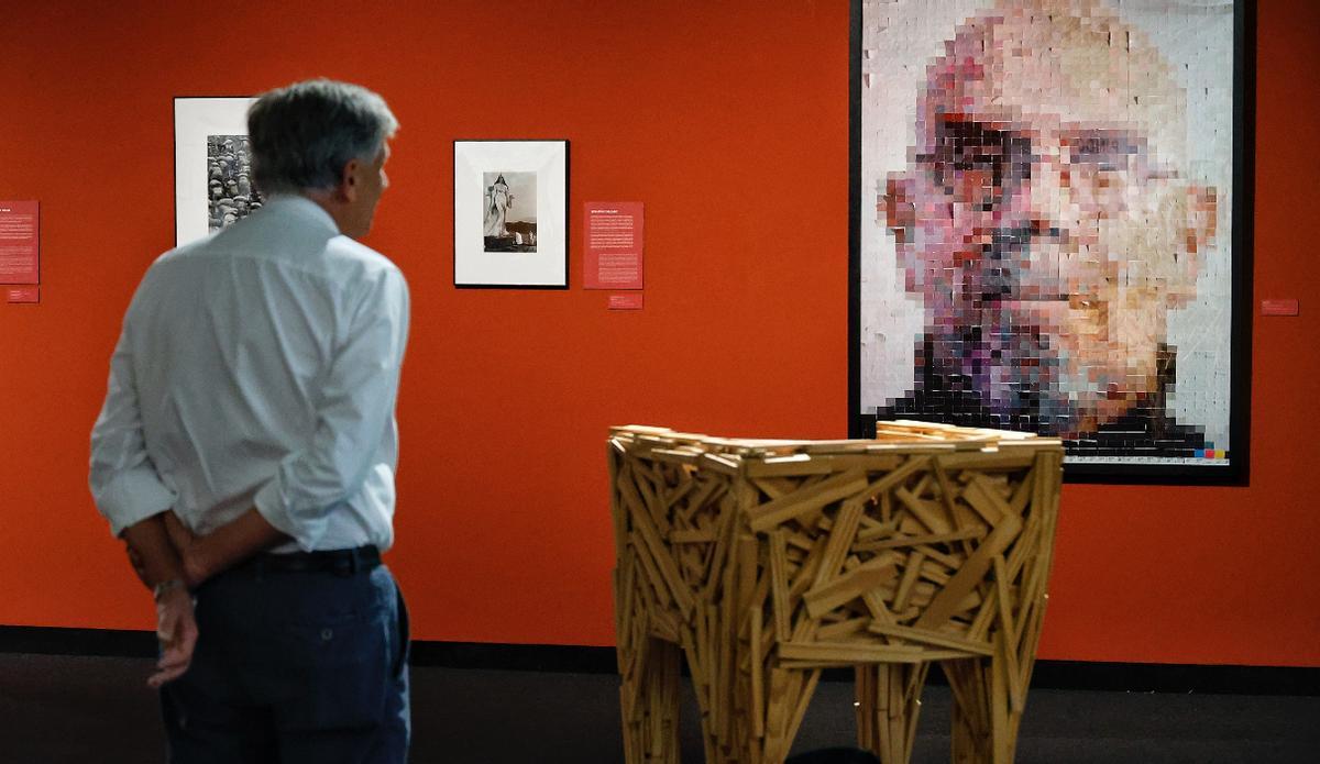 El director del Museo de Naturaleza y Arqueología (MUNA), Conrado Rodríguez, durante una actividad de Musa Brasil.