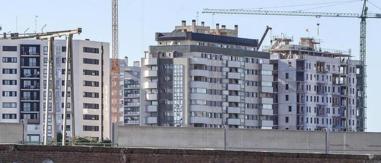 Bloques de viviendas en construcción.