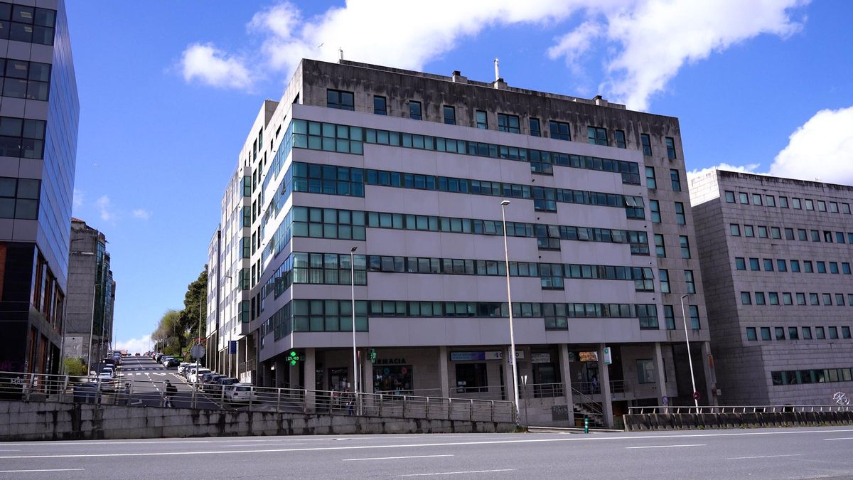 Fachada del edificio en el que se ubica el piso afectado por las filtraciones