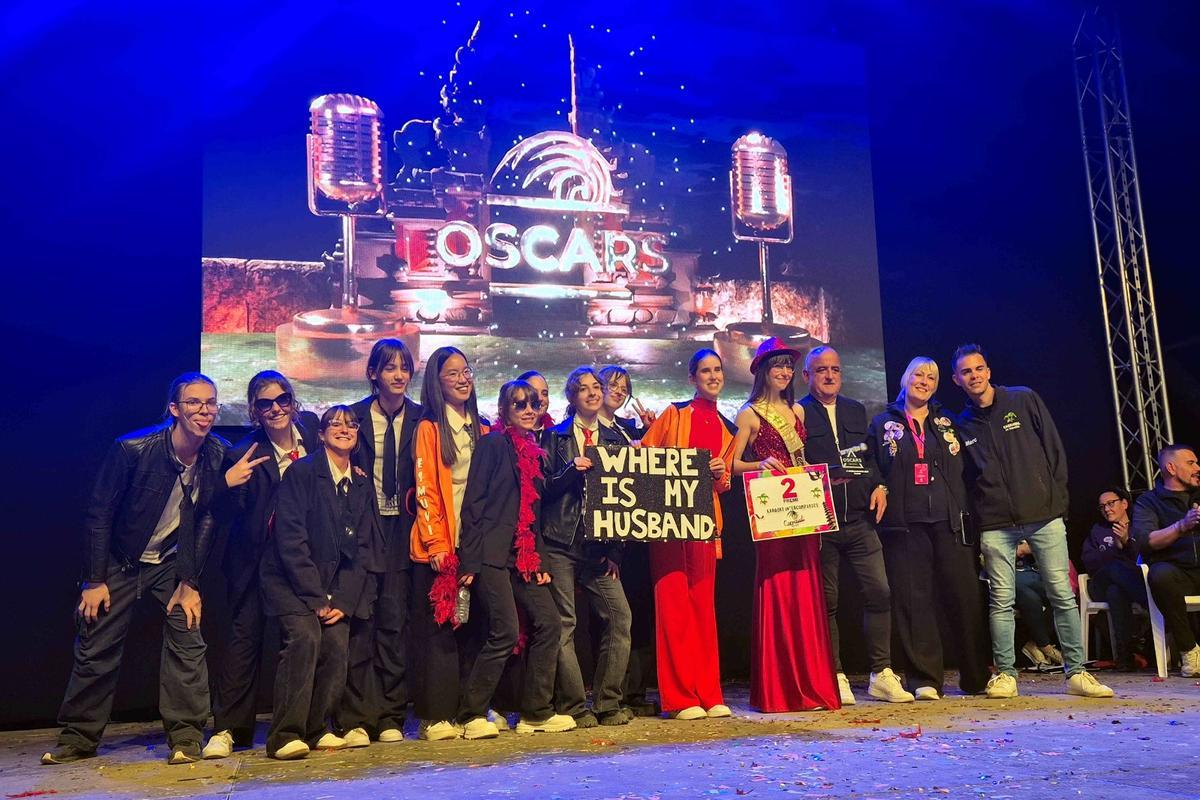 La comparsa Esmuvi quedó segunda.