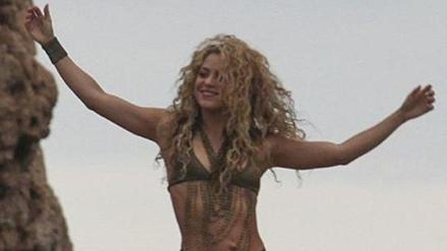 La cantant Shakira roda un anunci a Tossa de Mar