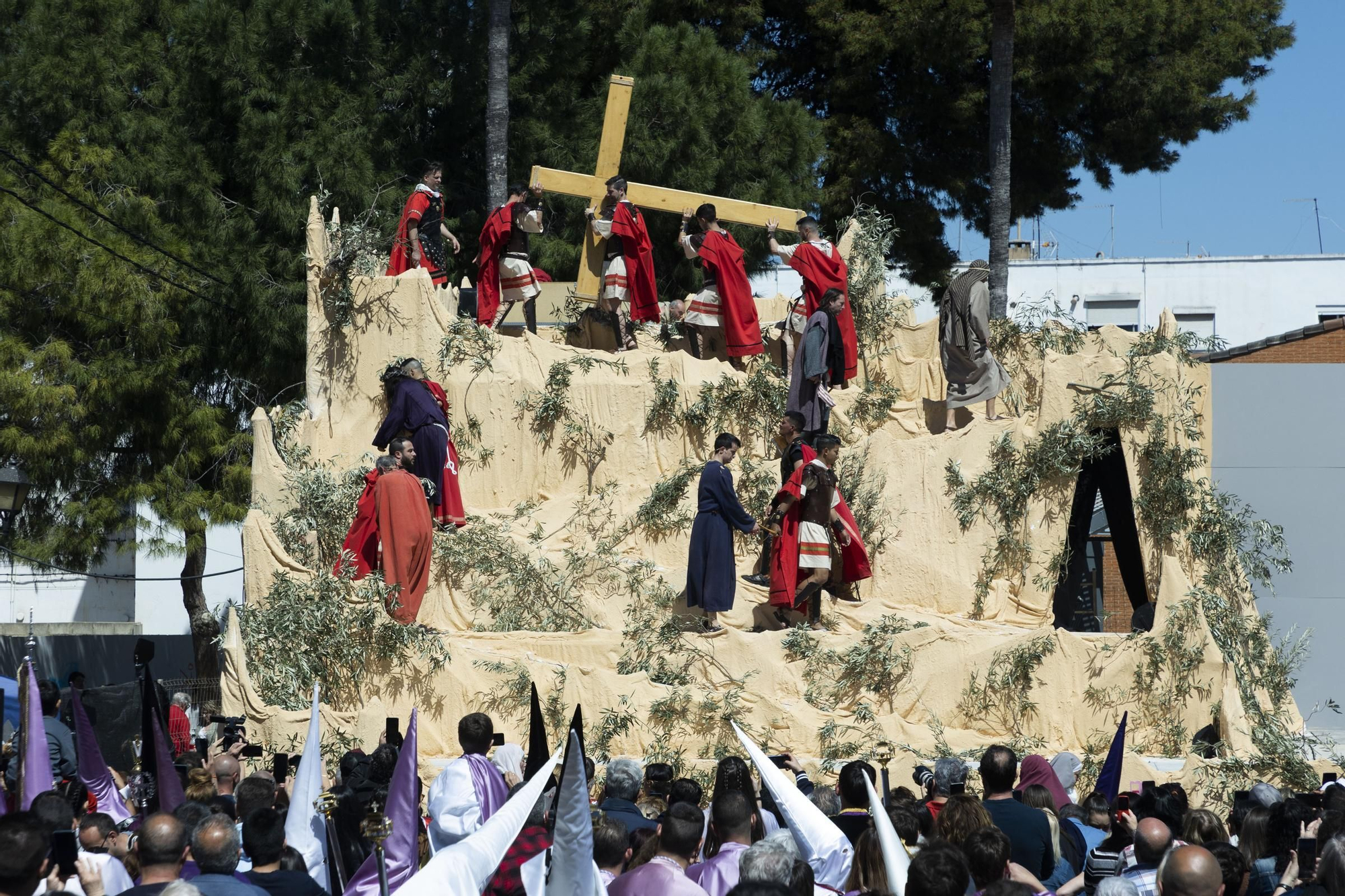 Benetússer vive la pasión de Cristo