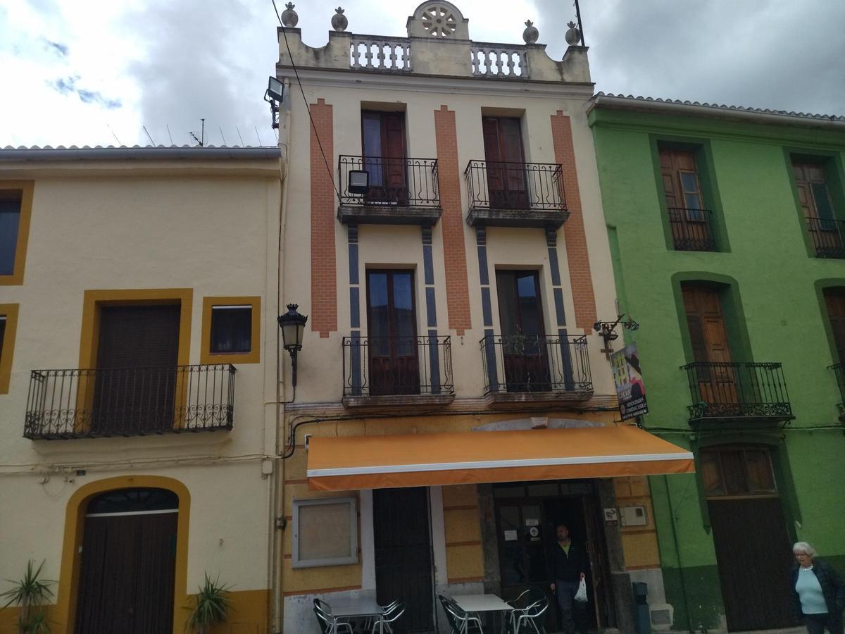 El casino de 1930 de Castell de Castells