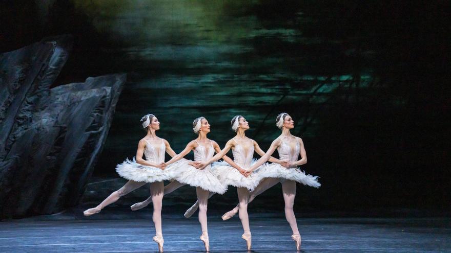 El cine Cervantes acoge la emisión en directo del ballet &#039;El lago de los cisnes&#039;