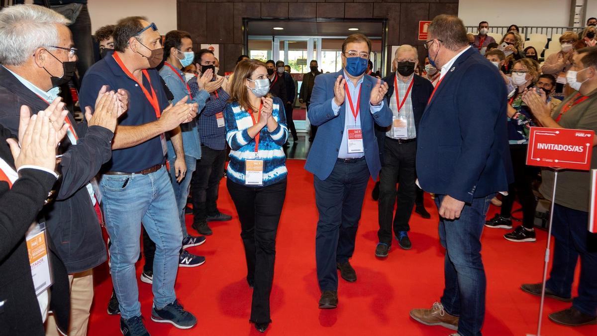 Fernández Vara, Adriana Lastra y Juan Carlos Rodríguez Ibarra al inicio del XIII Congreso.