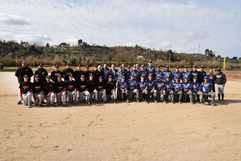 Inauguració del camp de beisbol del Congost