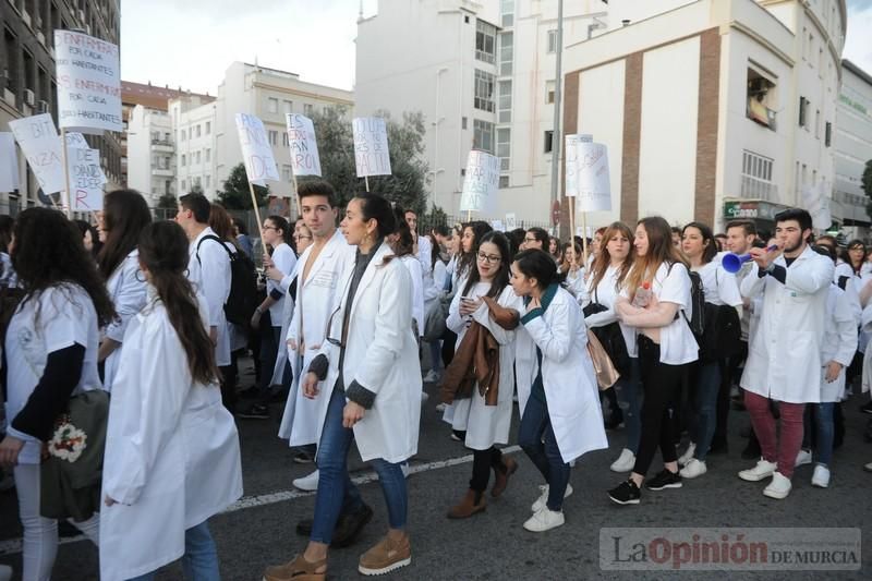 La marea blanca toma Murcia