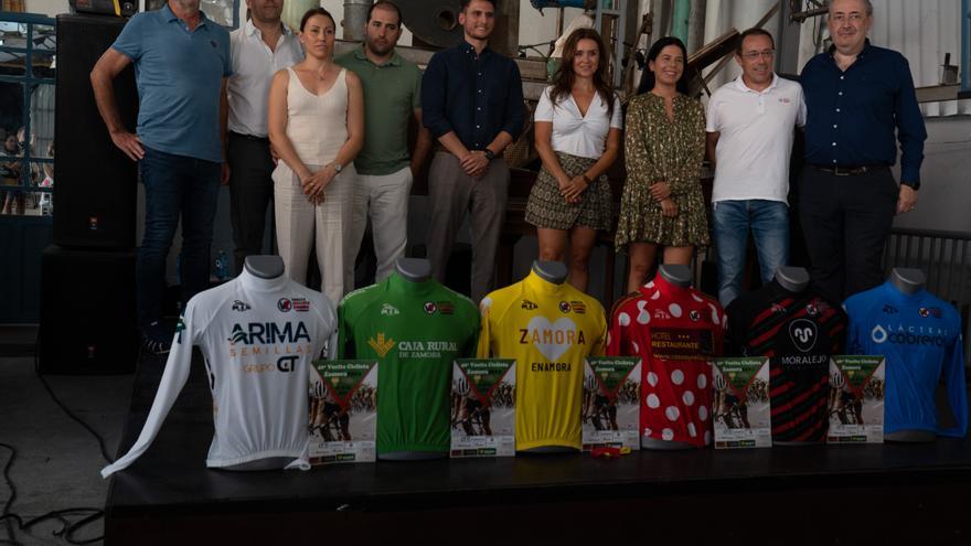 GALERÍA | La Vuelta Ciclista a Zamora 2023 se presenta en La Harinera