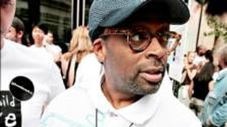 El director Spike Lee reivindicará a los negros en un filme bélico