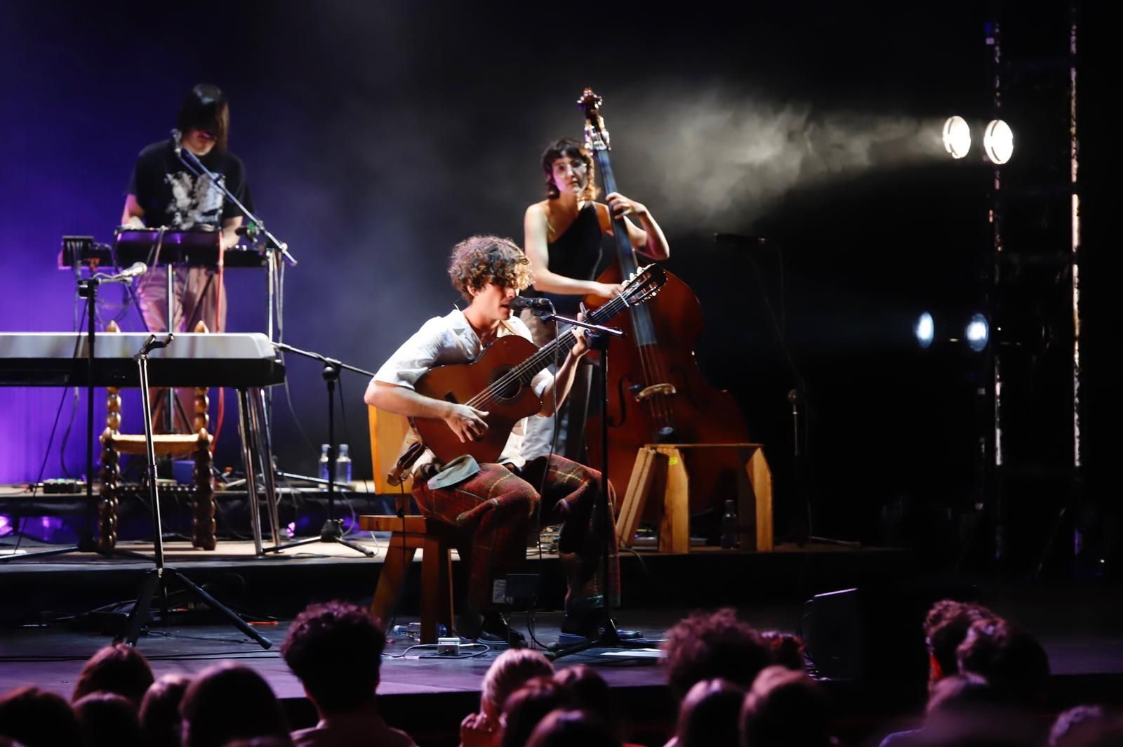 El joven Guitarricadelafuente presenta en el Gran Teatro su disco de debut, “La cantera”