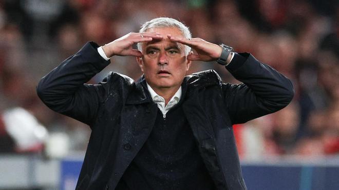 Mourinho: No he tenido ningún contacto con el Real Madrid