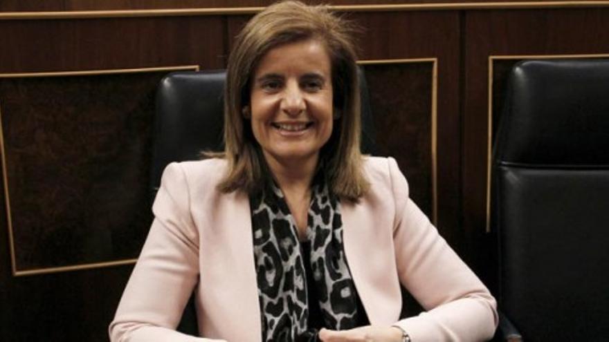 Fátima Báñez ovacionada en el Congreso