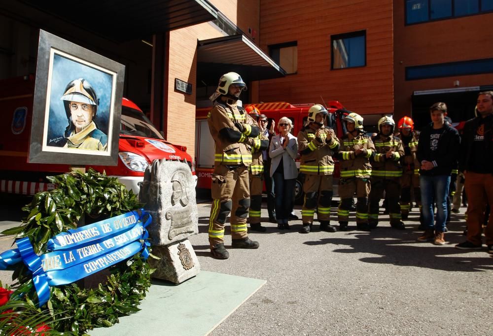 Homenaje al bombero fallecido en el incendio de Uría hace un año