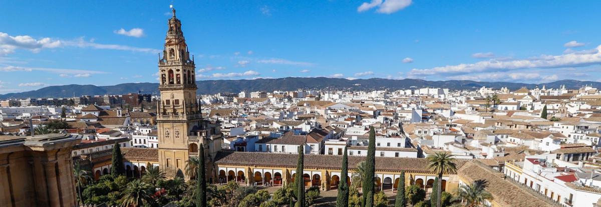 Una vista de parte del Casco Histórico desde las cubiertas de la Mezquita-Catedral.