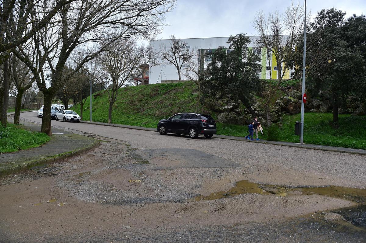 Fotogalería | Estado de los accesos al colegio San Miguel de Plasencia