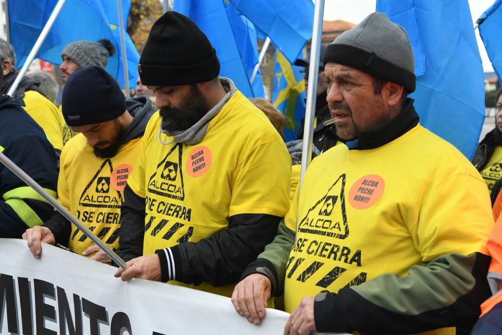 Manifestación en defensa del empleo en Alcoa