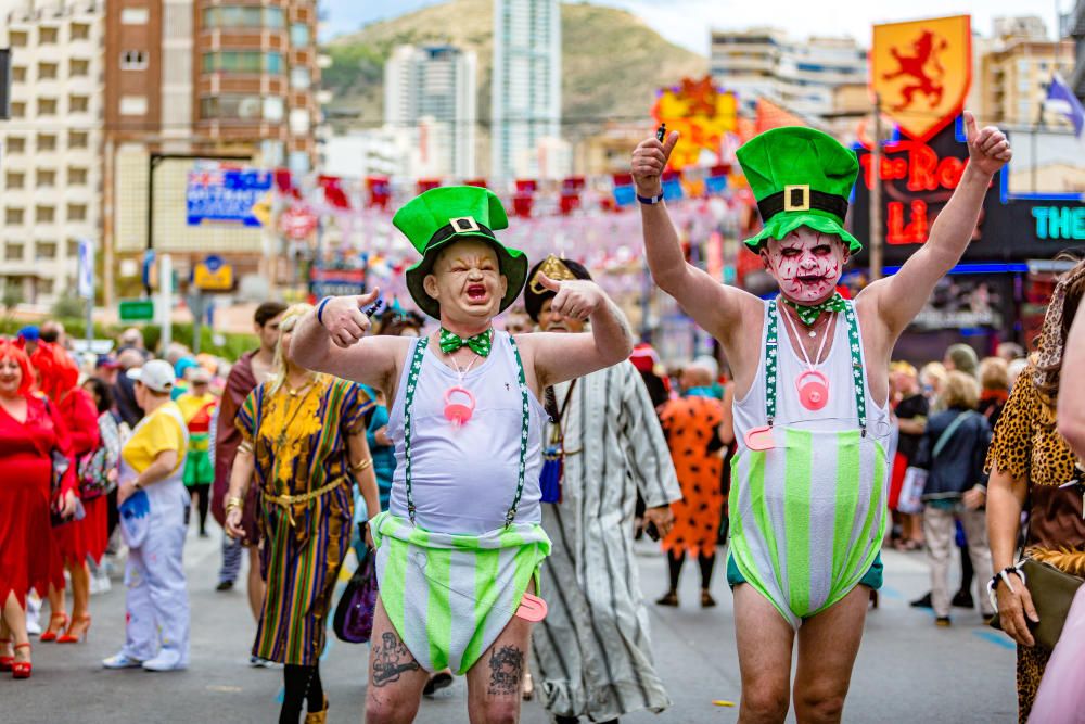 Más de 35.000 personas participan en una gran fiesta de disfraces que se celebra cada año el jueves siguiente a las Fiestas Mayores Patronales