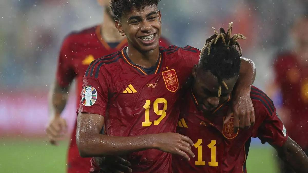 Nico y Lamine, extremos de la selección y amigos