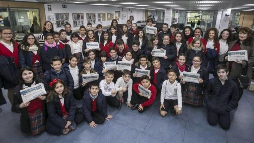 Alumnos del colegio Lope de Vega de Elche en INFORMACIÓN