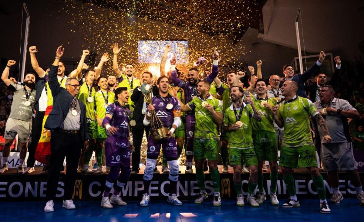 Barrón levanta la Copa Intercontinental 2025 en Son Moix.