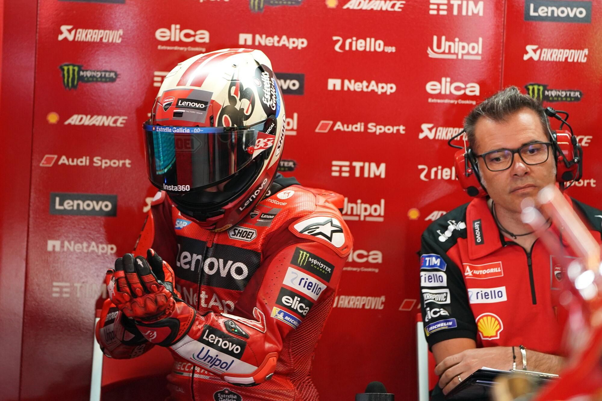 AUSTIN (United States), 30/03/2025.- Marc Marquez of Spain, Ducati Lenovo Team, reacts in the paddock during the MotoGP warm up of the Motorcycling Grand Prix of the Americas in Austin, Texas, USA, 30 March 2025. (Motociclismo, España) EFE/EPA/DUSTIN SAFRANEK
