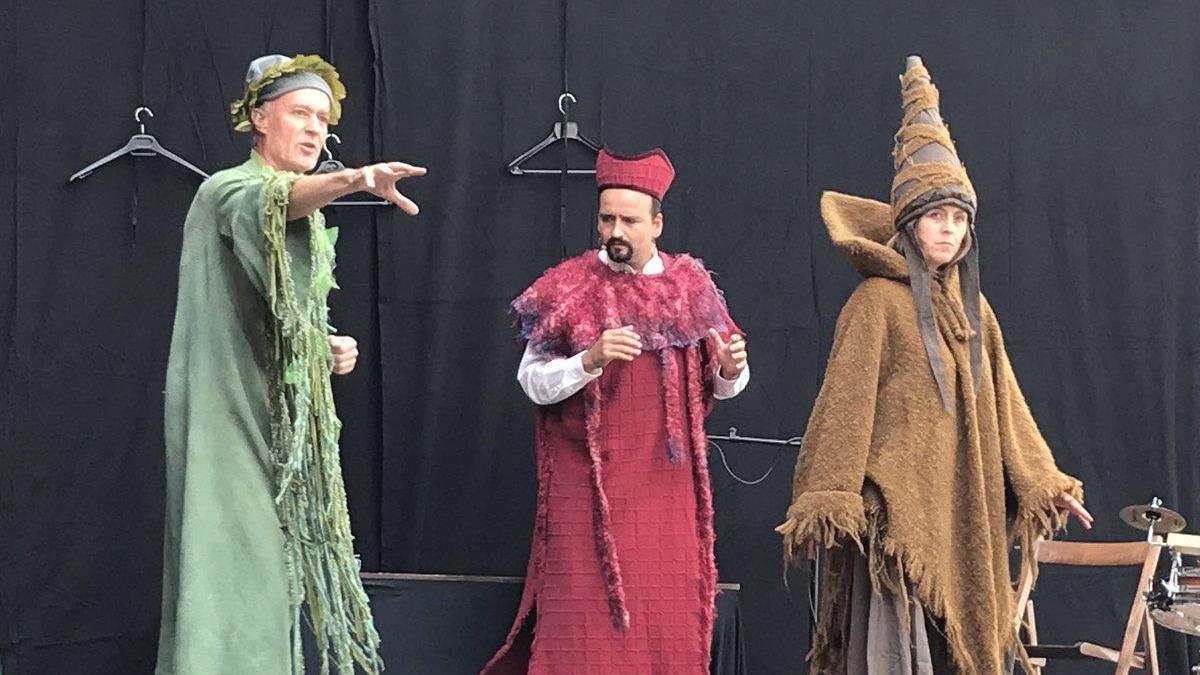 Un teatro histórico representa la declaración del Parque Nacional de Ordesa