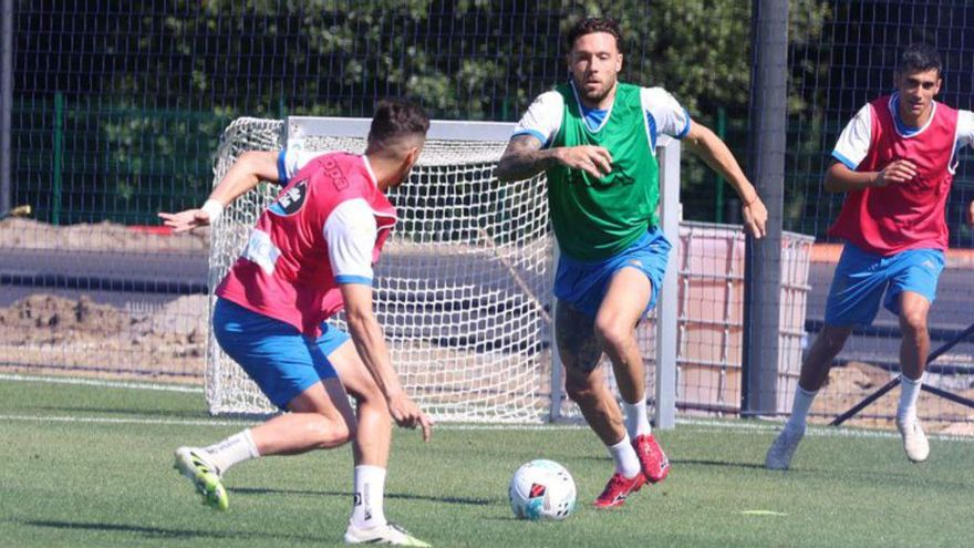 Ximo Navarro y José Ángel, los únicos ausentes en el inicio de liga del Deportivo en Granada