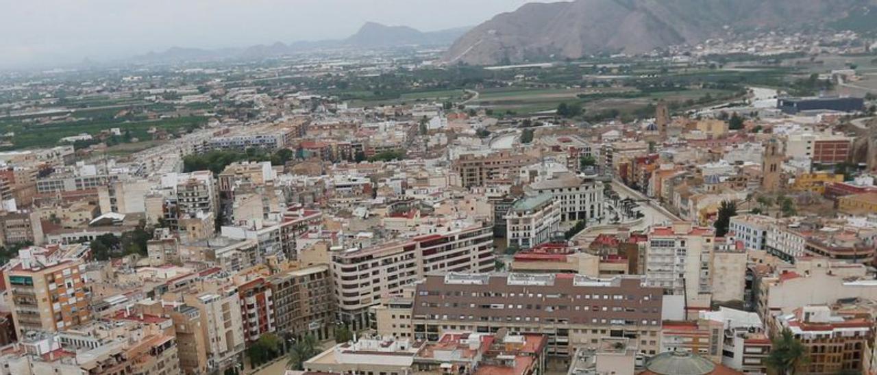 El río Segura desbordado a su paso por Orihuela en la DANA de 2019