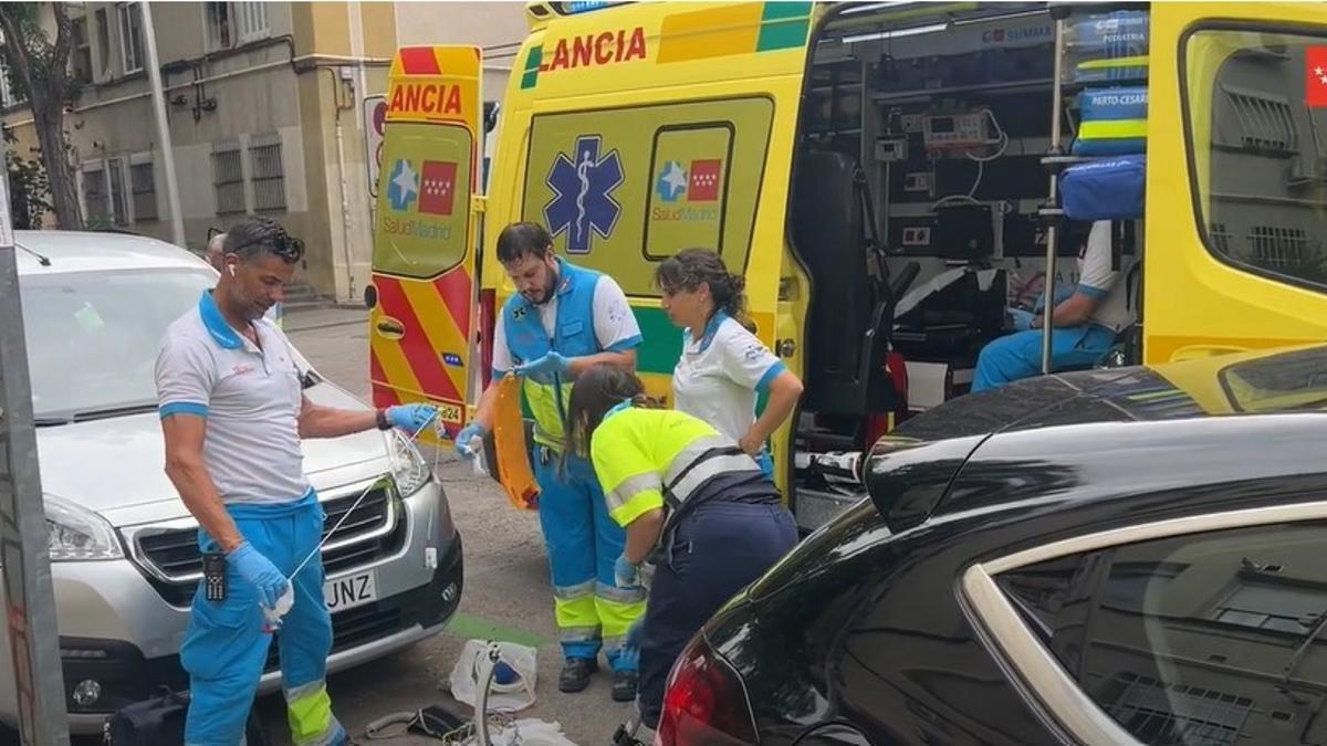 Intervención del Summa 112 en la agresión que se ha saldado con la muerte de un joven de 29 años en Puerta del Ángel.