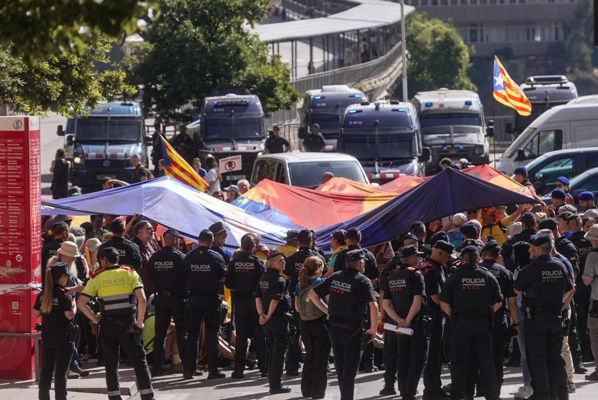 Protestas en Montserrat por la visita de los Reyes de España