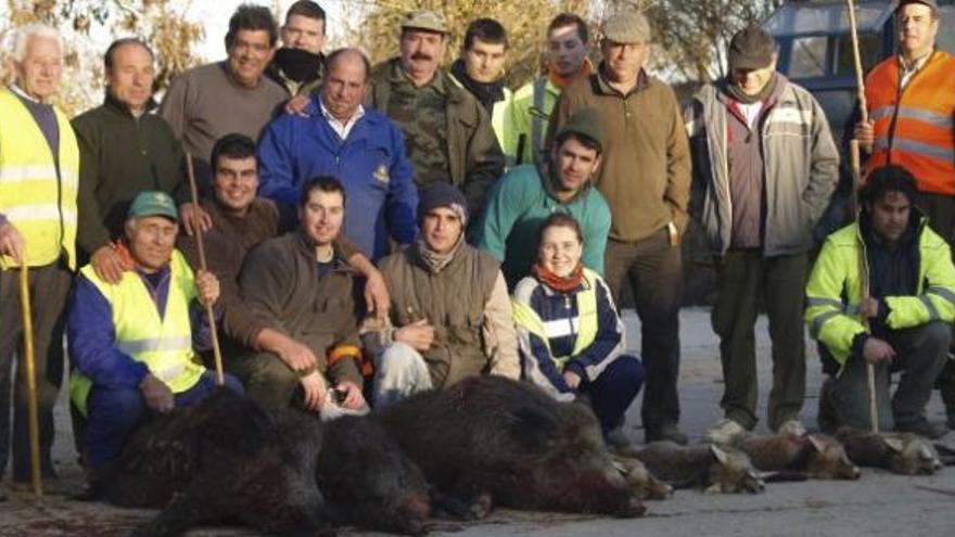 Los cazadores de Cuelgamures inician con buen pie la temporada de monterías